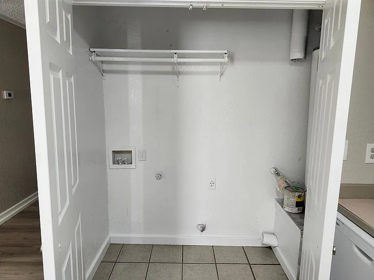 207 N 4th St #3 — Photo 4