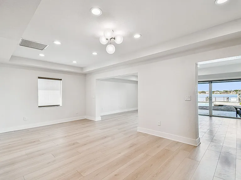 24 Adalia Ave — Photo 36