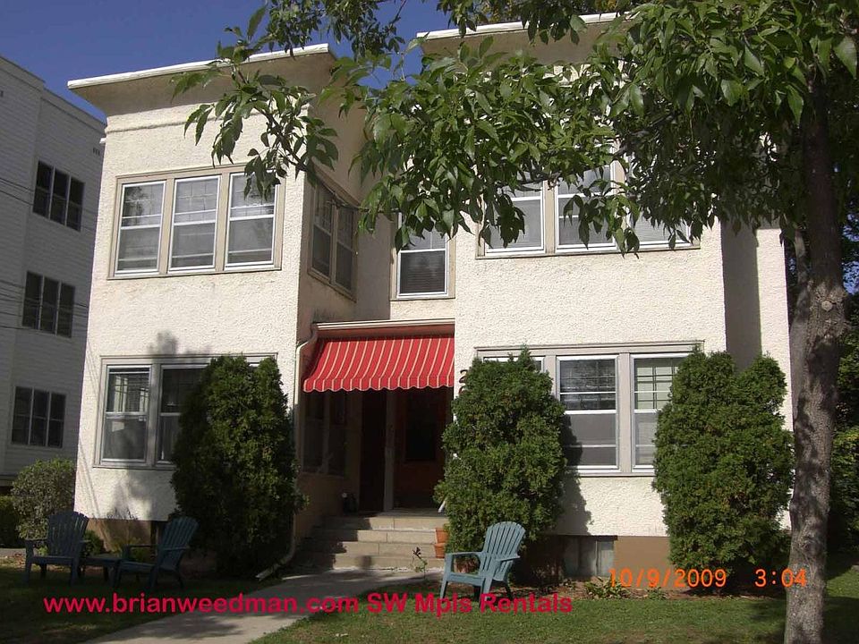 1st floor unit - 1/2 block to Lake Harriet!