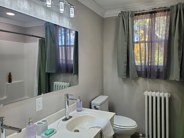 210 S Lynn Ave — Photo 52