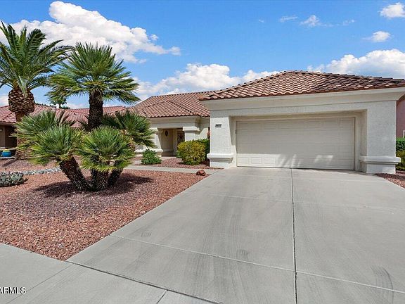 3rd image of 20231 N Meadowood Dr