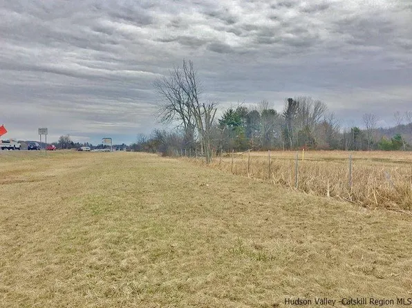 156 E Hawley Lane, Hannacroix, NY 12087