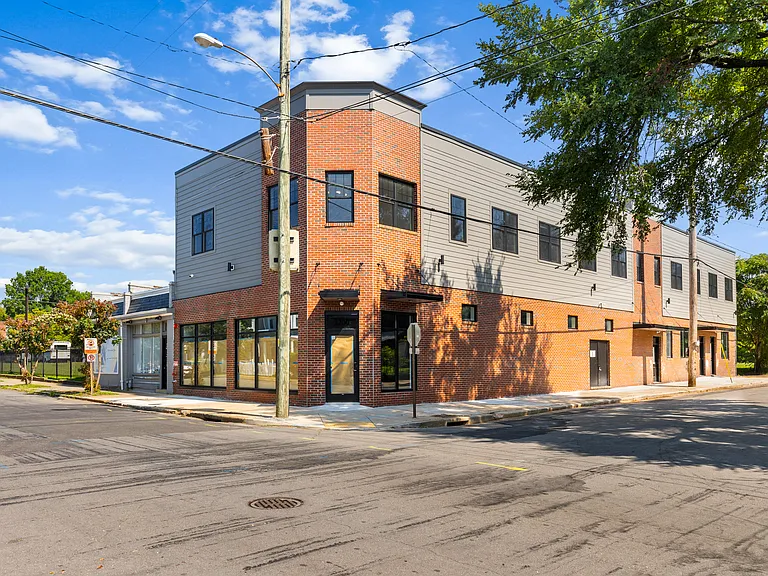 2200 Idlewood Ave #B — Photo 7