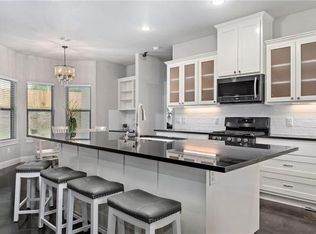 127 Old Upton Rd, Smithville, TX 78957