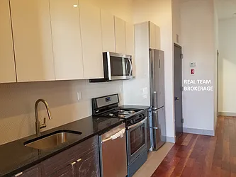 Rented by Real Team Brokerage