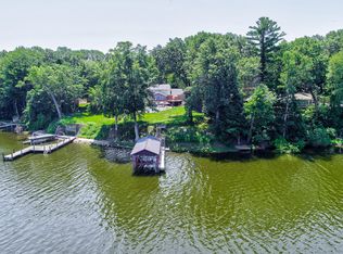 19106 Walden Dr, Spring Lake, MI 49456