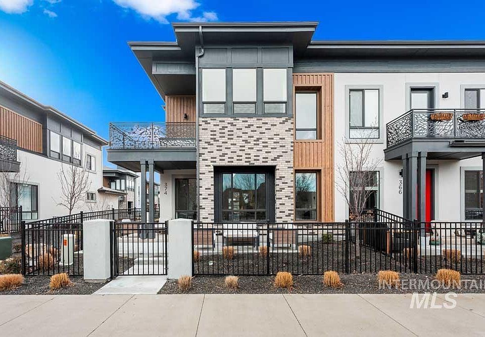1st image of 374 E Presidio Ln