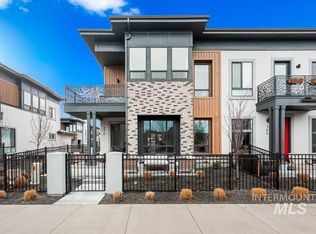 374 E Presidio Ln, Eagle, ID 83616