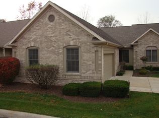 1123 Diamond Dr, Mishawaka, IN 46544