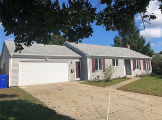 32 Woodbine St, Pawtucket, RI 02860