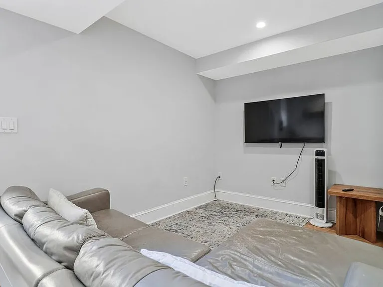 1349 Newton St NW #2 — Photo 5