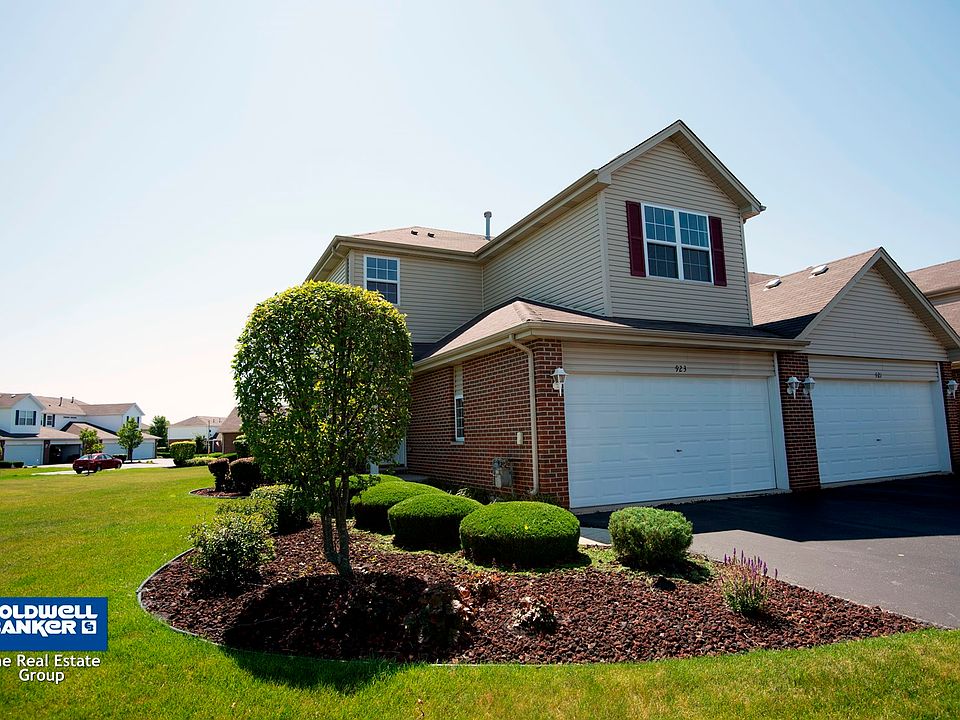 1st image of 923 Foxwood Ct #0