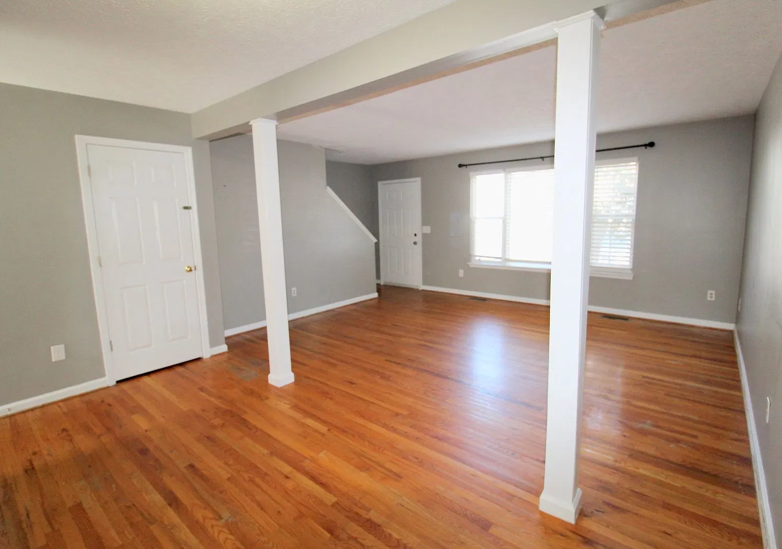 Beautiful 3-Bedroom Townhome for rent! — Photo 4
