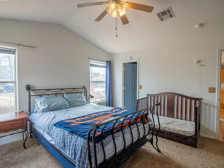 3913 Pearl Ct — Photo 12