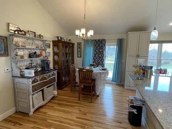 4th image of 17955 Kelly Bird Dr