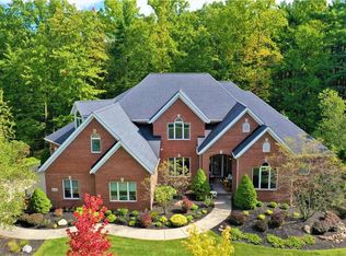 10663 Springhill Dr, Brecksville, OH 44141