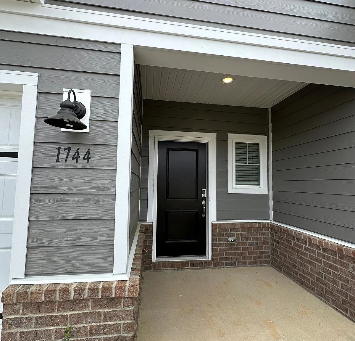 1744 Braemar Village Dr — Photo 2