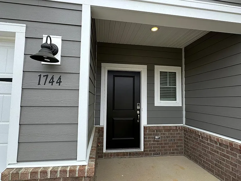 1744 Braemar Village Dr — Photo 2