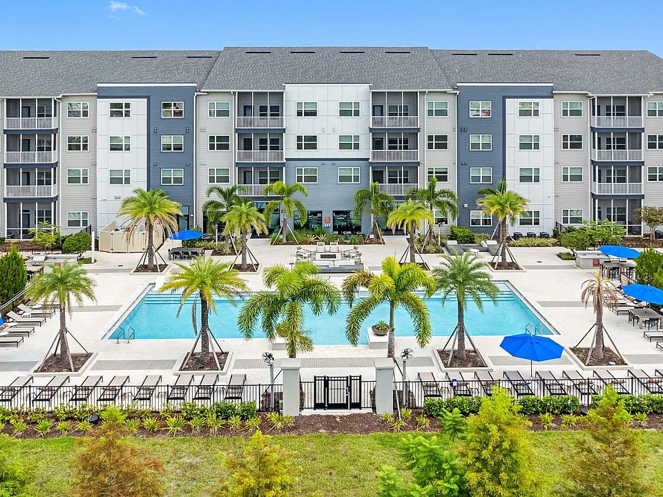 The Henry Apartments