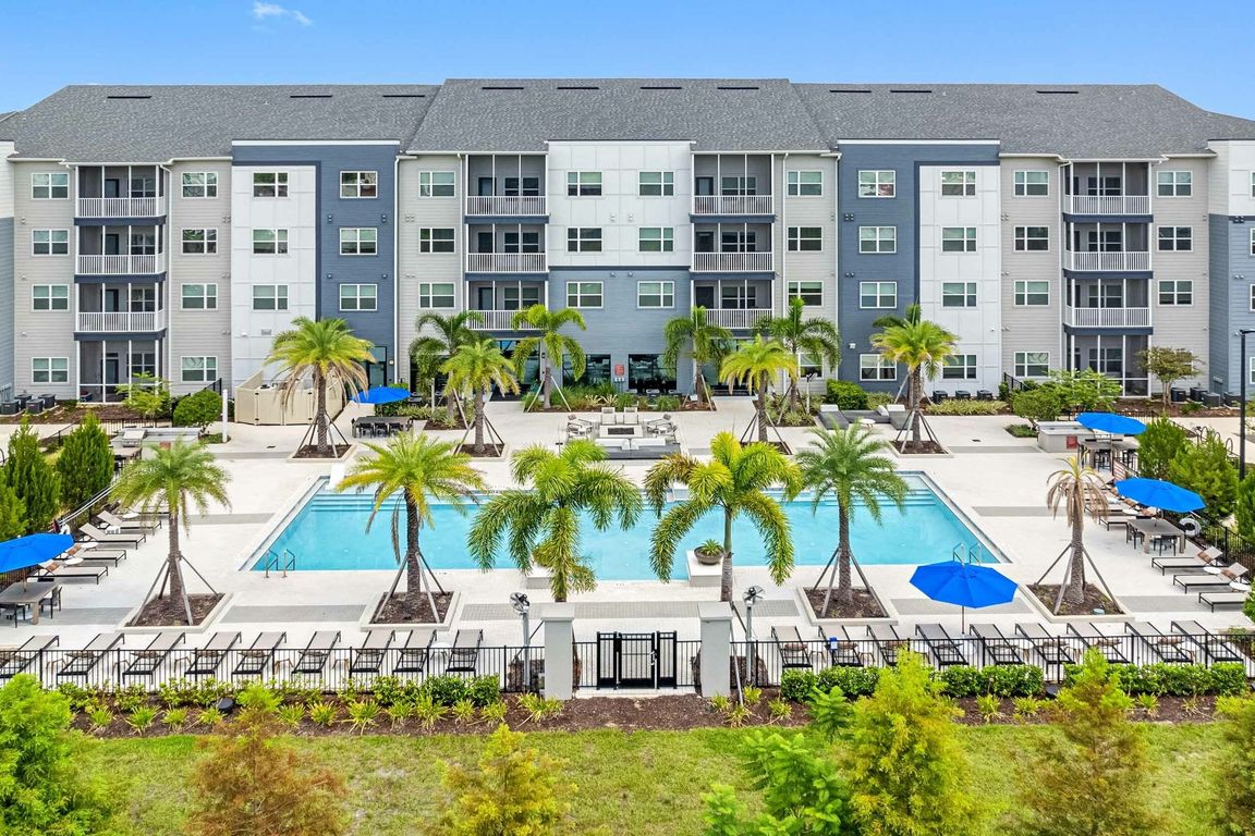 The Henry Apartments