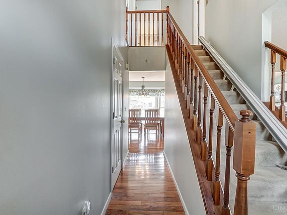 4th image of 9608 Cedar Knoll Dr