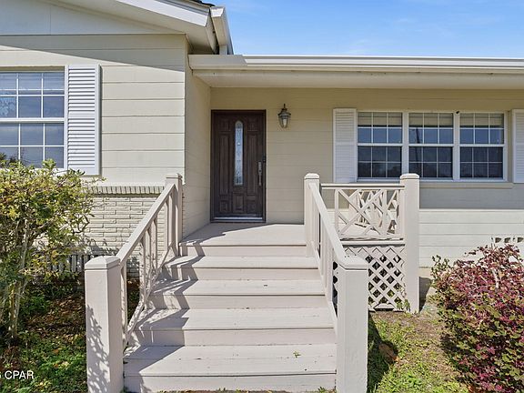 3rd image of 805 Skyland Ave