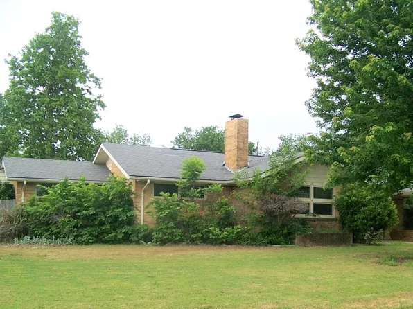 411 E Cherokee St, Garber, OK 73738