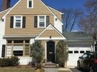 27 Greenwood Dr, Millburn, NJ 07041