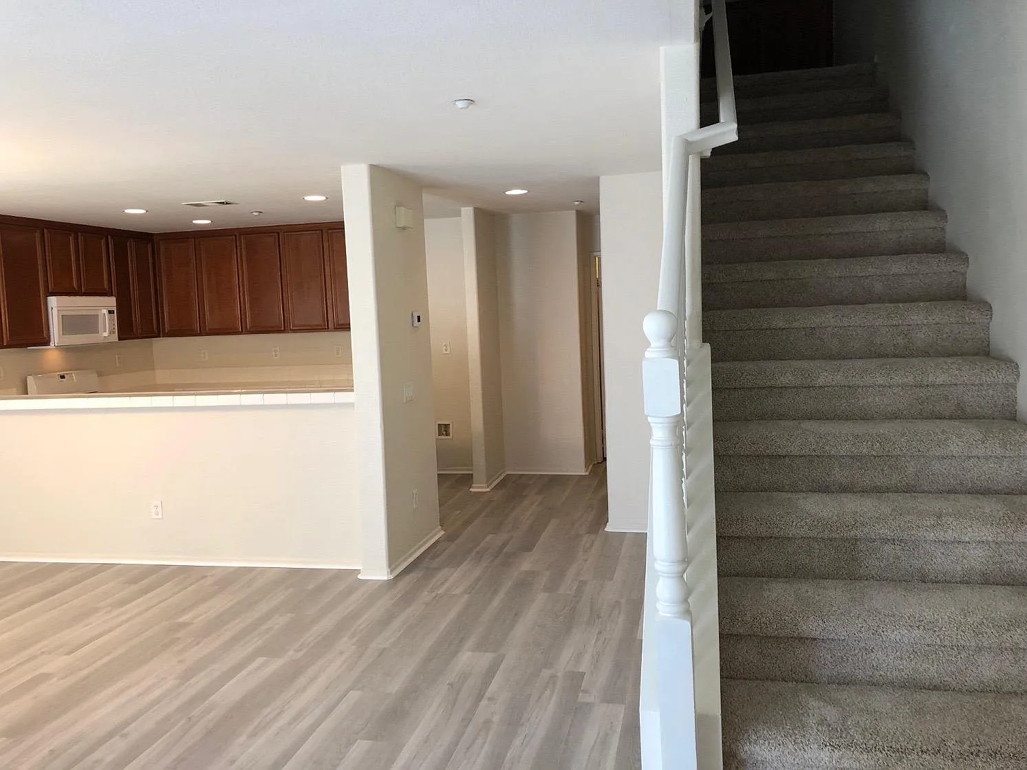 2 bed, 2.5 bath, 1444 sqft, $2,400 — Photo 4