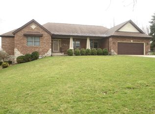 225 Shorewood Dr, Valparaiso, IN 46385