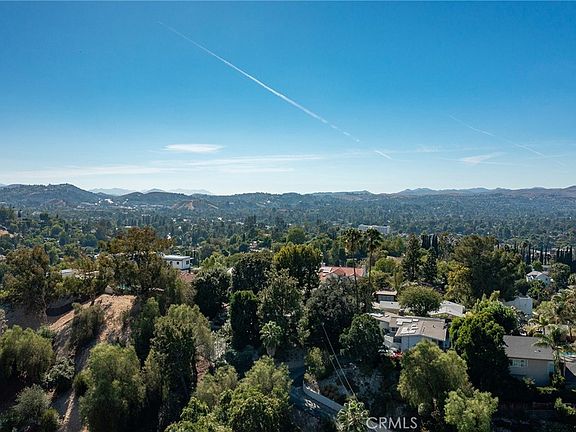 3rd image of 22497 Venido Rd
