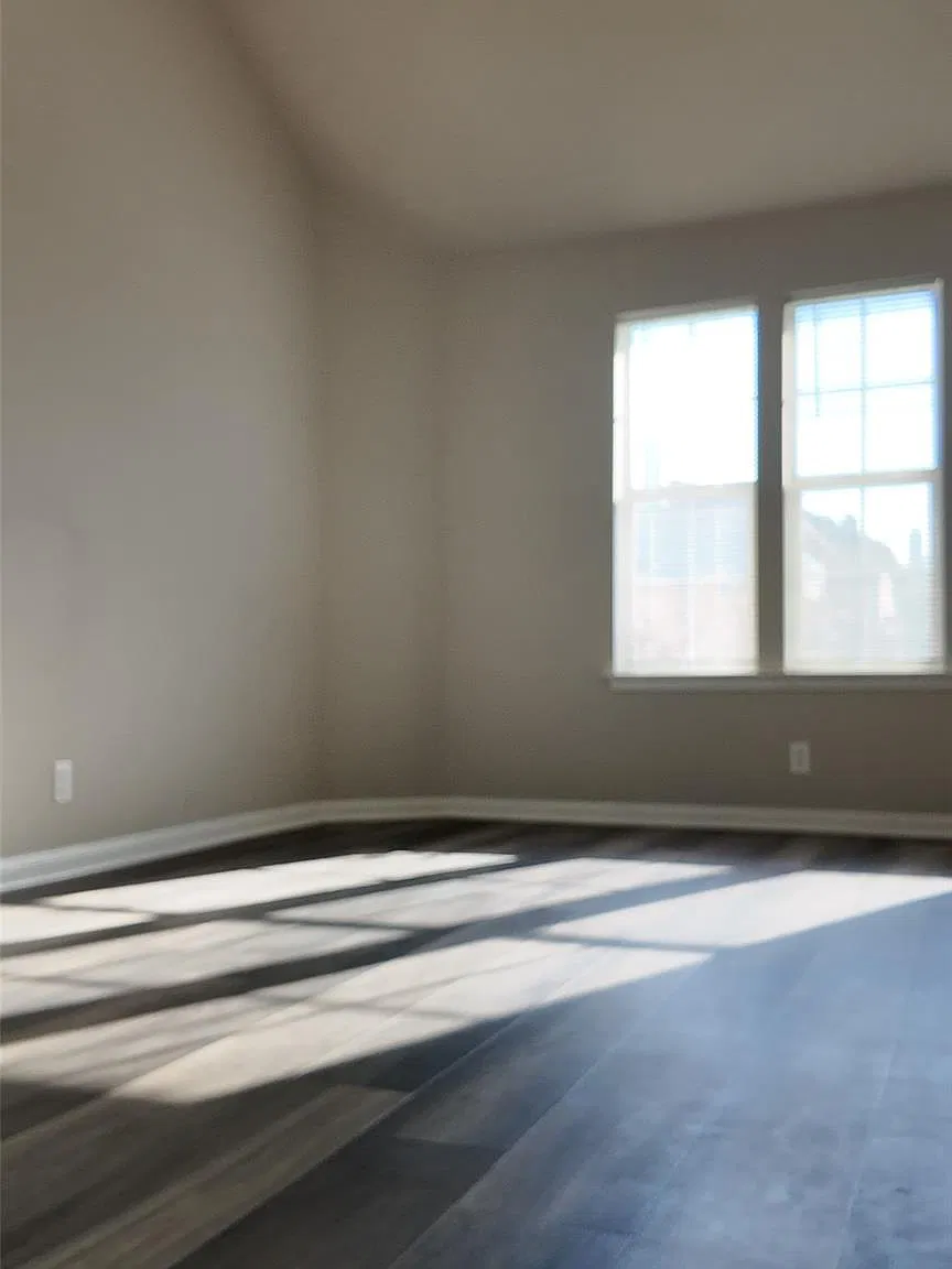 4 bed, 2.0 bath, 1421 sqft, $1,950 — Photo 3