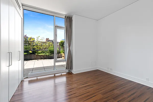Sold by Compass | media 26