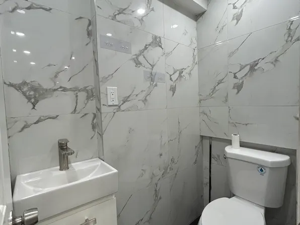 107 Mill St APT 2, Paterson, NJ 07501