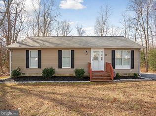 257 Thunderbird Dr, Lusby, MD 20657