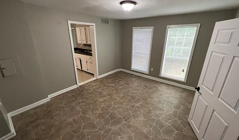 4914 Biscoe Ave — Photo 6