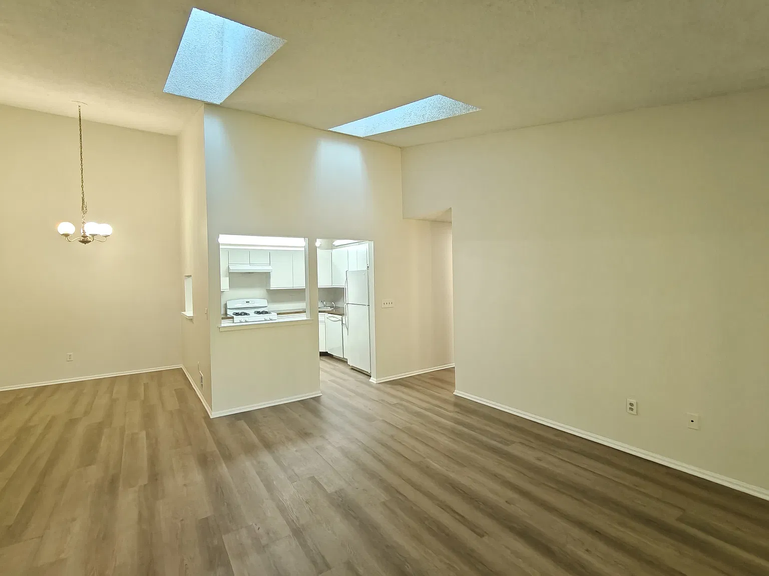 2 bed, $1,995 — Photo 1
