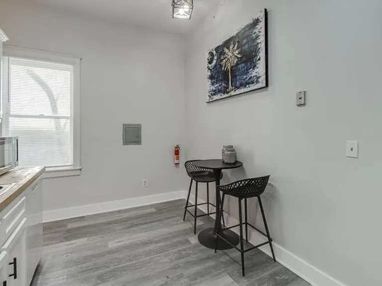 1113 Olympia Ave — Photo 9