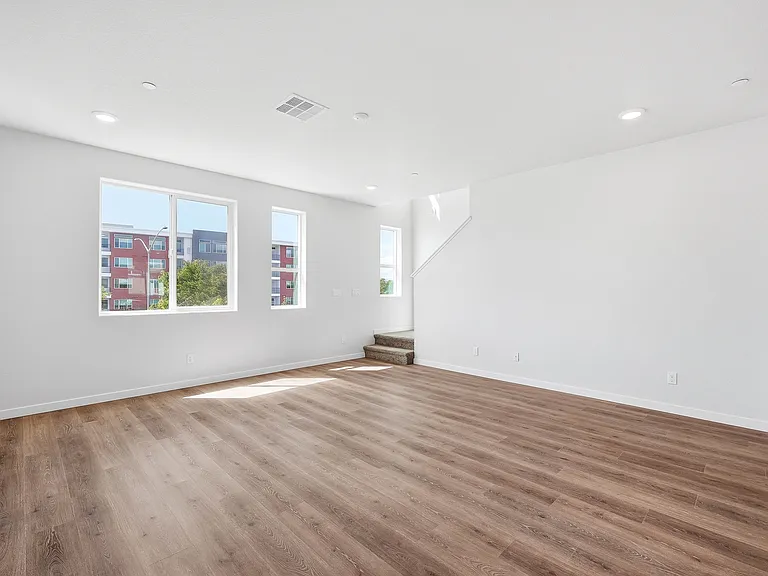 3818 E Commerce Way — Photo 41