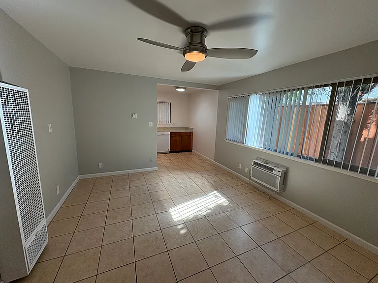 2722 O St #D — Photo 10