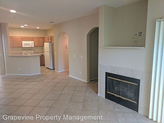 3rd image of 26484 Arboretum Way Unit 1305