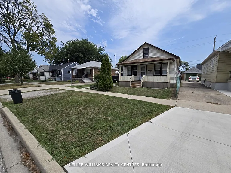 1868 Albert Rd — Photo 18