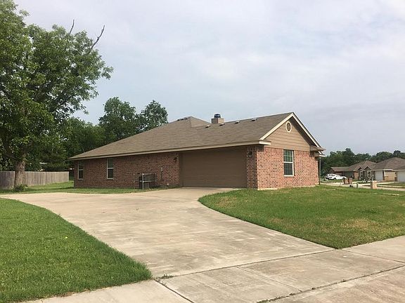 2nd image of 2229 Autumn Woods Dr