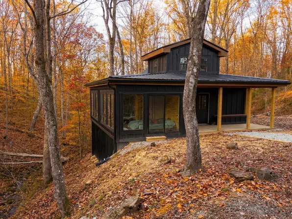 301 Baker Barr Rd, Beattyville, KY 41311