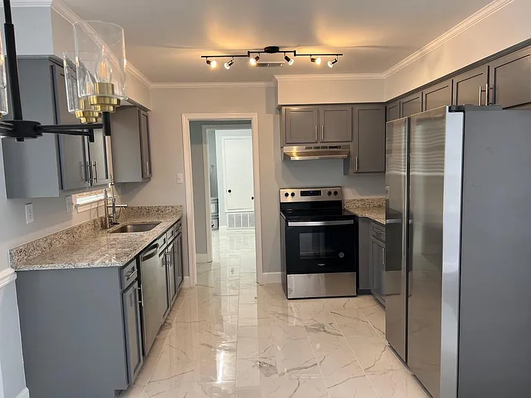 3233 Autumn Ridge Dr W — Photo 15
