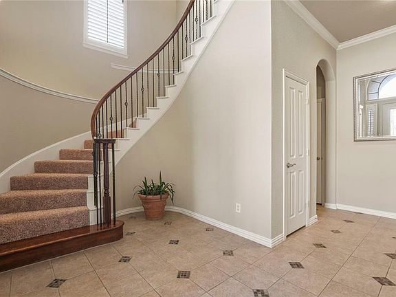 2nd image of 302 Park Haven Blvd