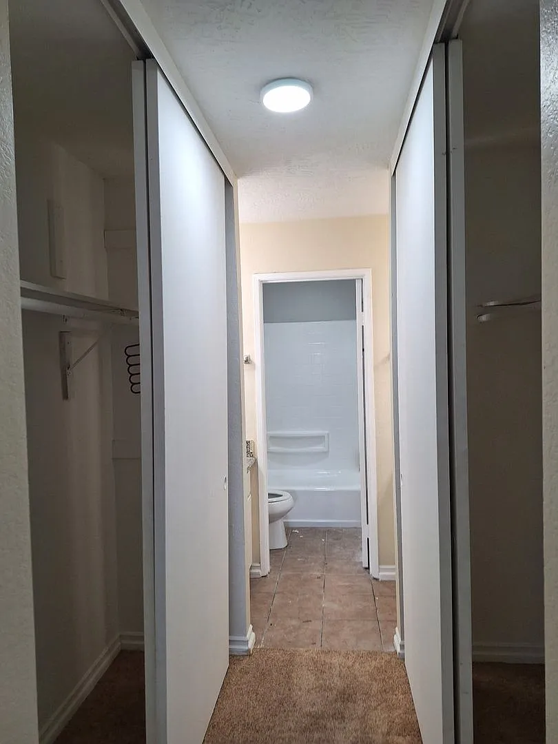 Redlands 2 bedroom 2 bath downstairs unit with large patio — Photo 1