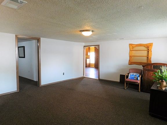 2nd image of 420 Orchard Dr