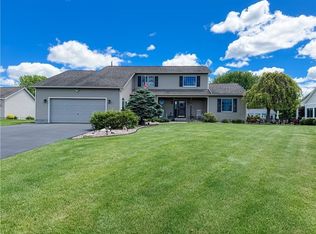 14 Brae Ridge Rd, Auburn, NY 13021