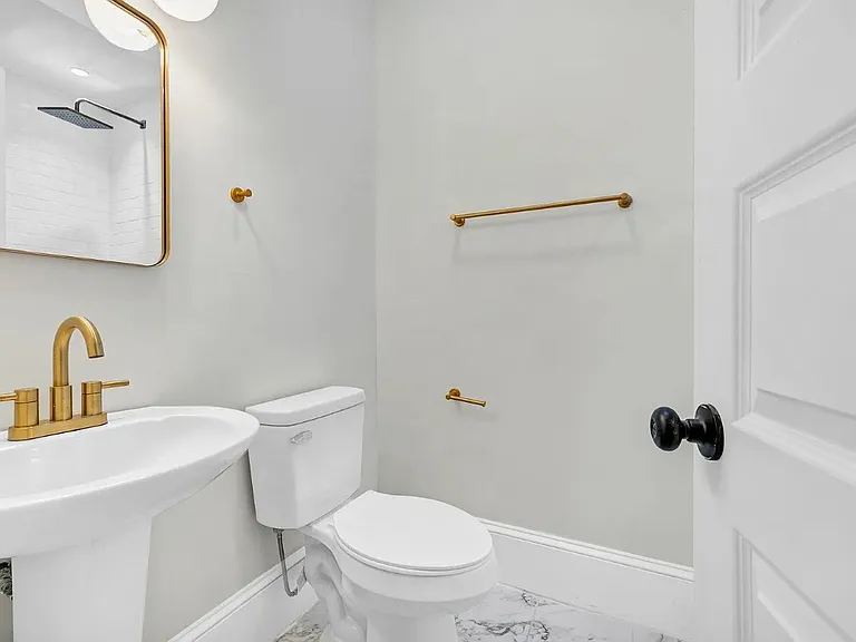 2226 Wayne St — Photo 16